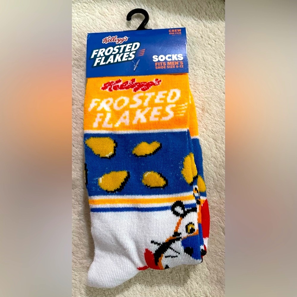 Men’s  / Unisex novelty socks Frosted Flakes( Rare )!! . Fits shoe size 6-12 NWT